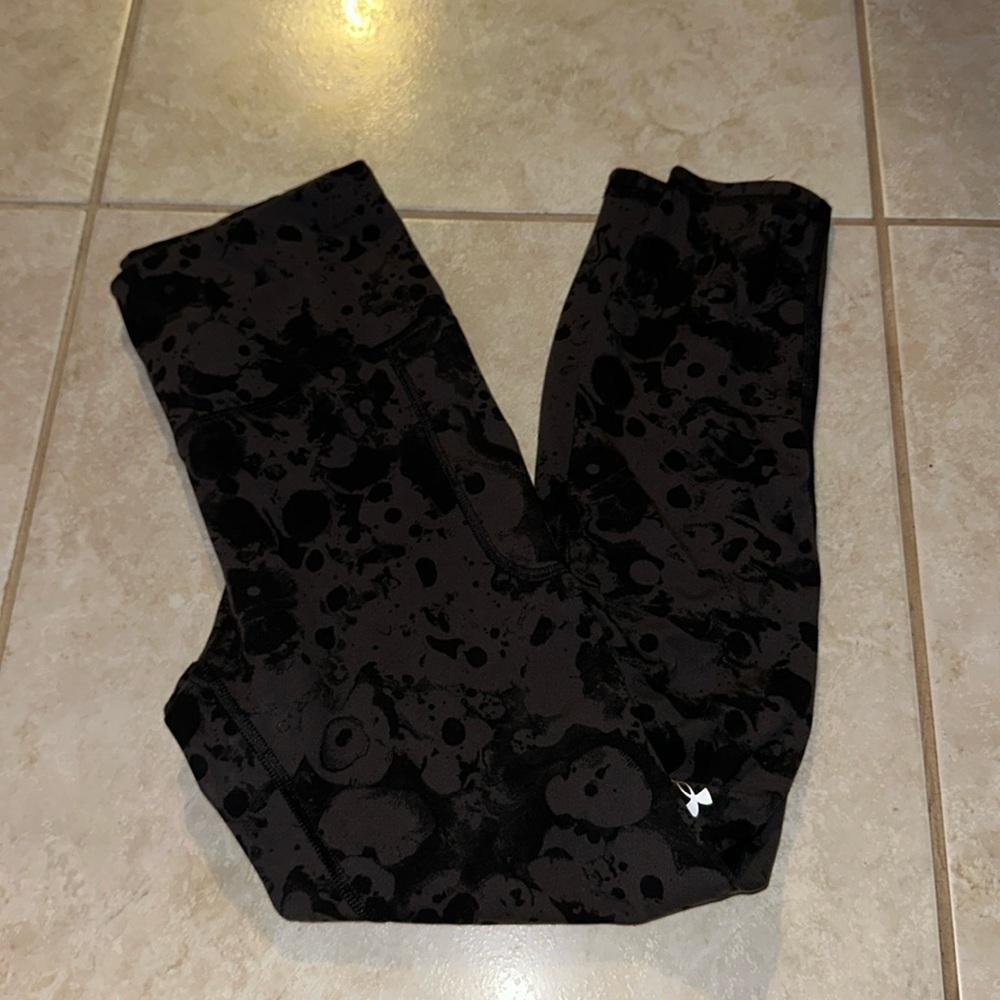 black design under armor leggings